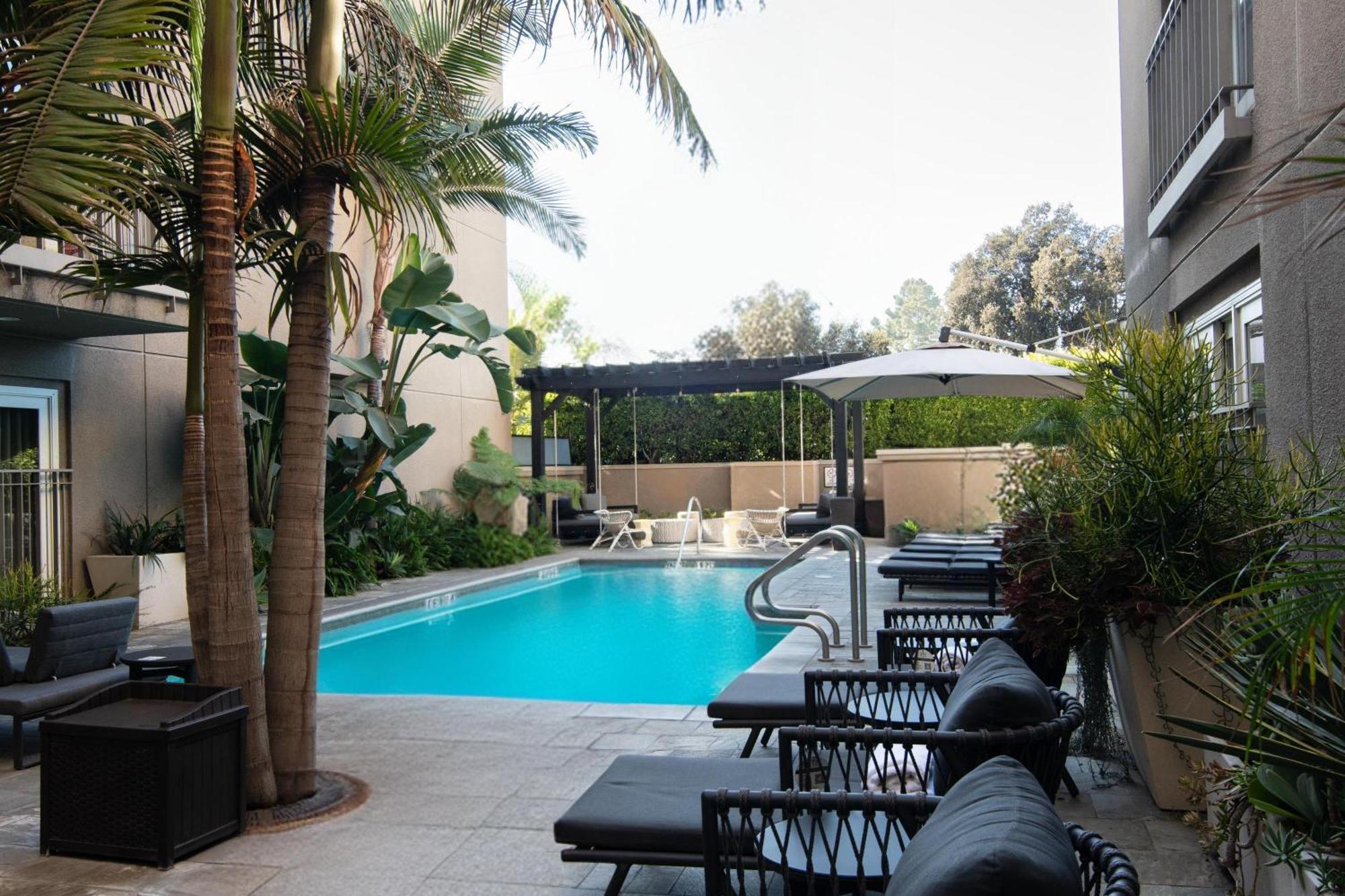 Hotel Amarano Burbank-Hollywood Bagian luar foto